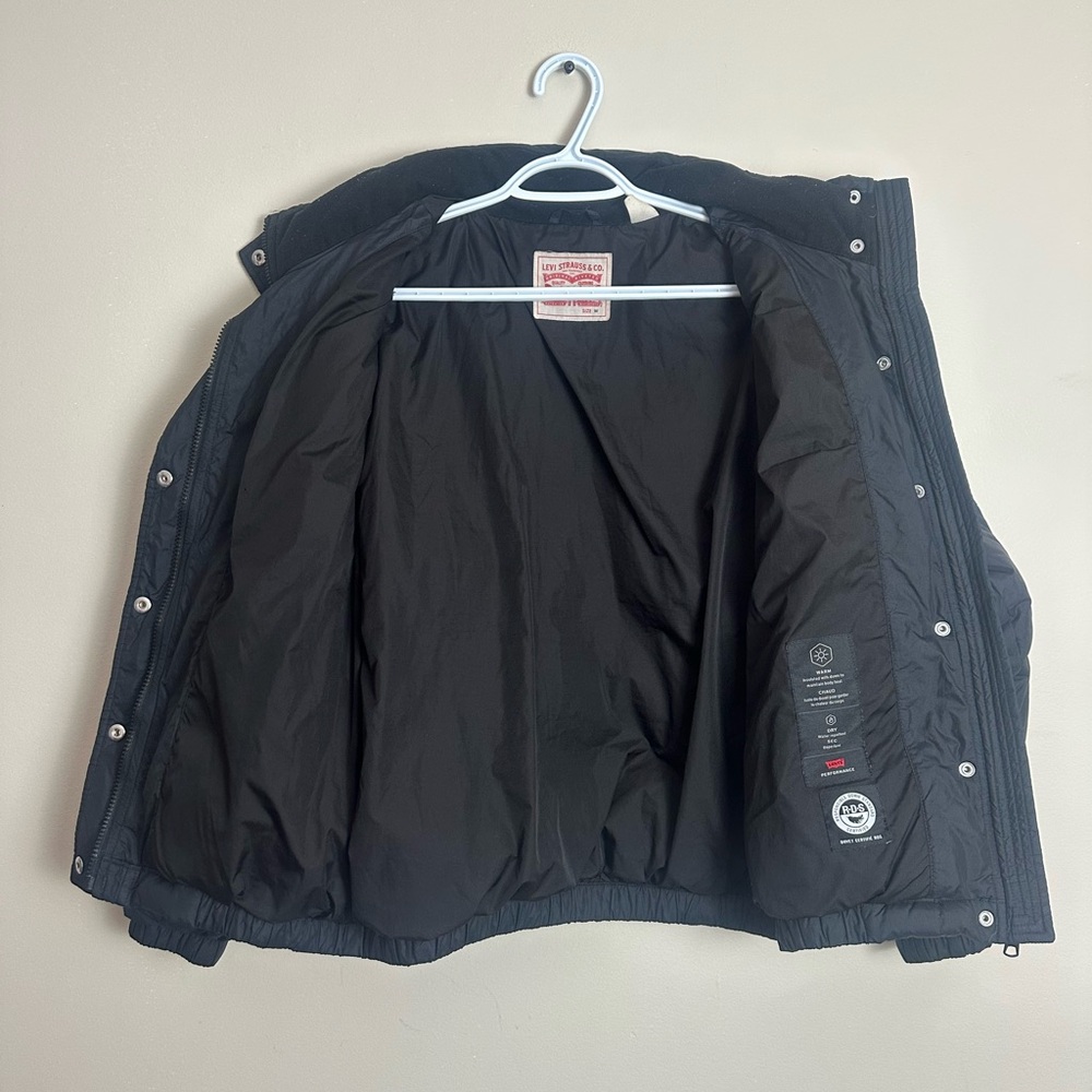 Levi's Size M Charcoal Jacket with Red Logo - Picture 5 of 9